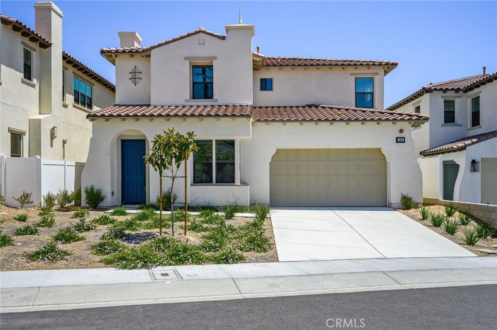 Property Photo:  104 Cielo Place  CA 90631 