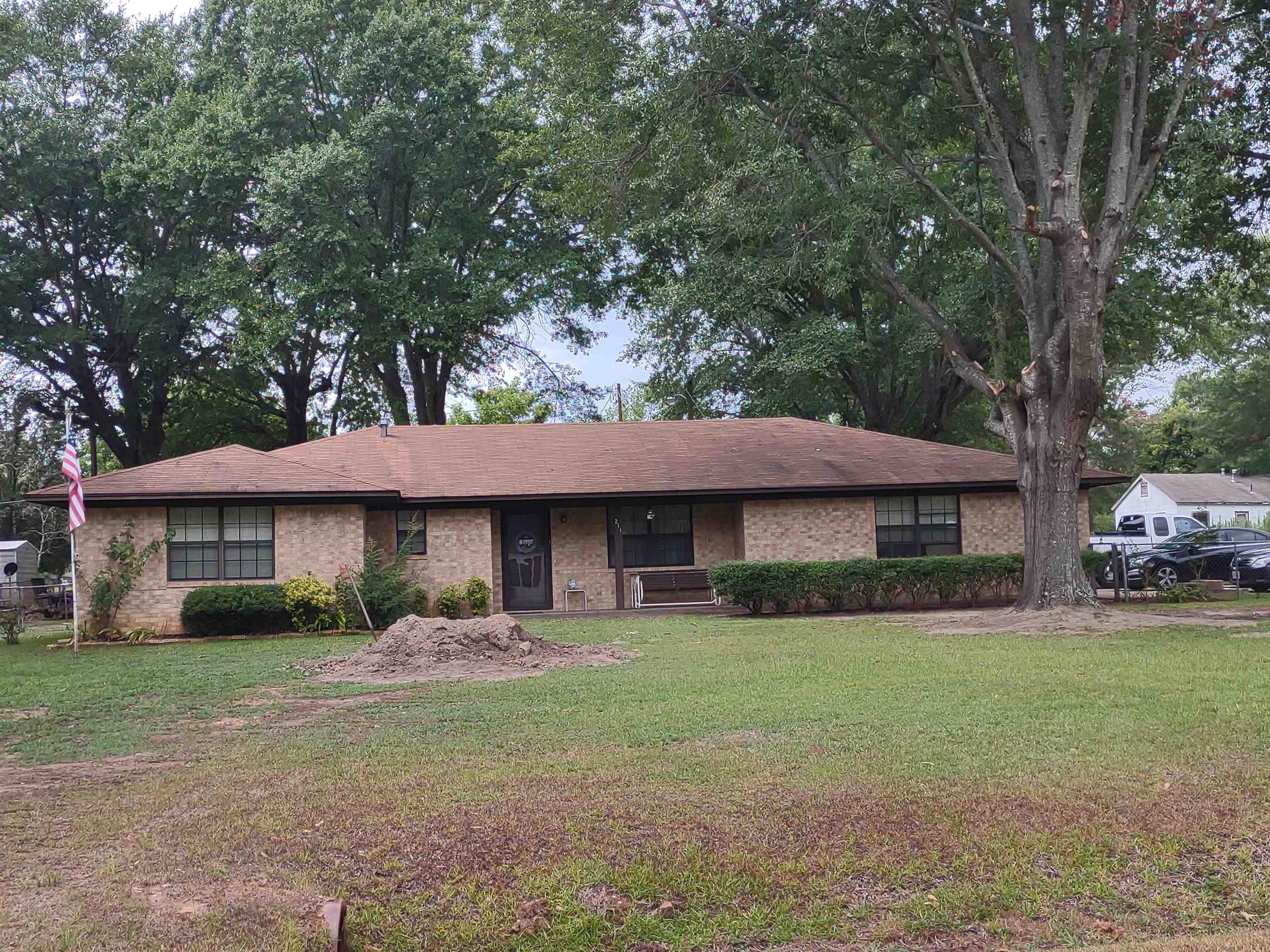 Property Photo: 211 Precinct Line Rd TX 75561