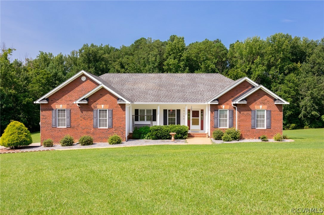 Property Photo:  19750 Dusty Hill Lane  VA 23083 