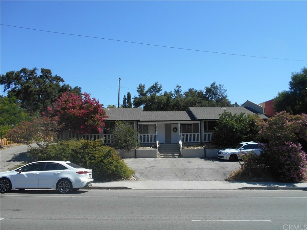 Property Photo:  5385 5395 El Camino Real  CA 93422 