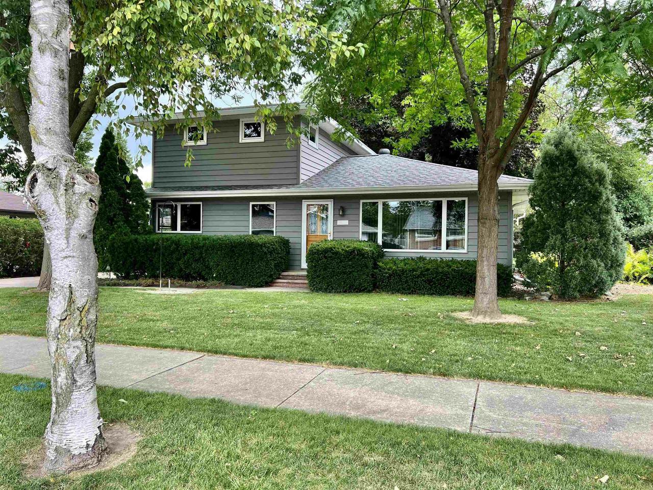 Property Photo: 1124 South Walden Avenue WI 54915