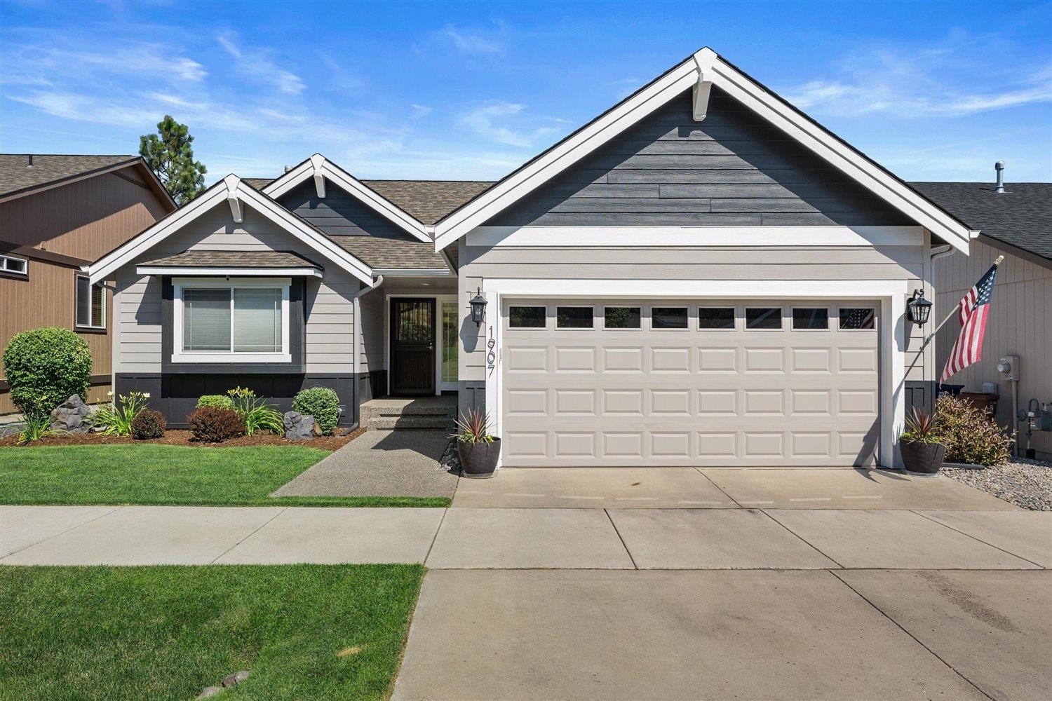Property Photo: 1907 S Canyon Woods Ln WA 99224