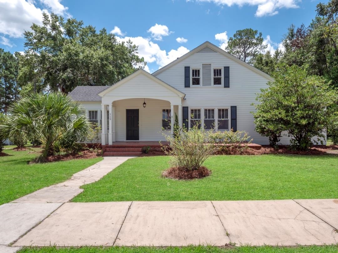 Property Photo:  115 SW Pinckney Street  FL 32340 