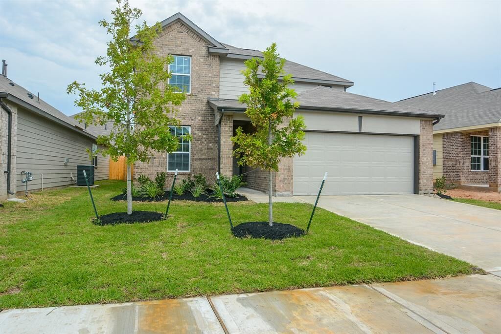 Property Photo:  4520 Danielle Gardens Lane  TX 77304 