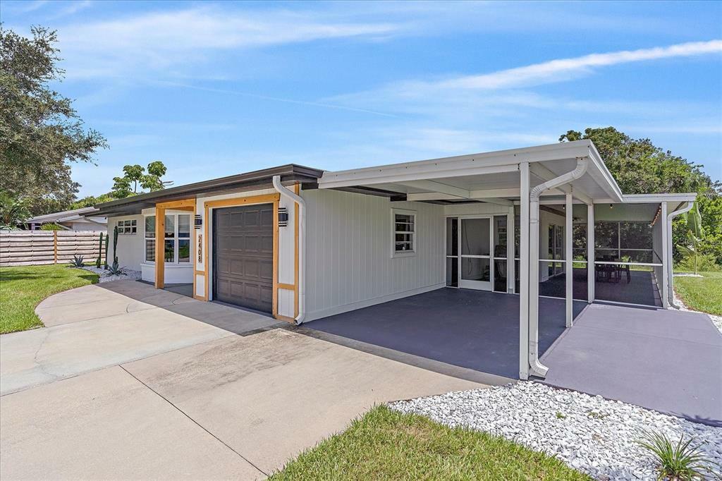 Property Photo: 2408 Sunnyside Street FL 34239