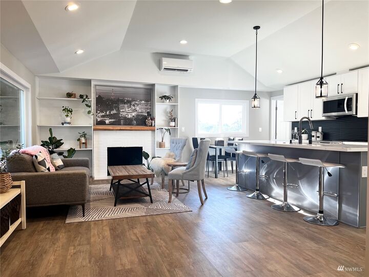 Property Photo:  7212 115th Street S  WA 98178 