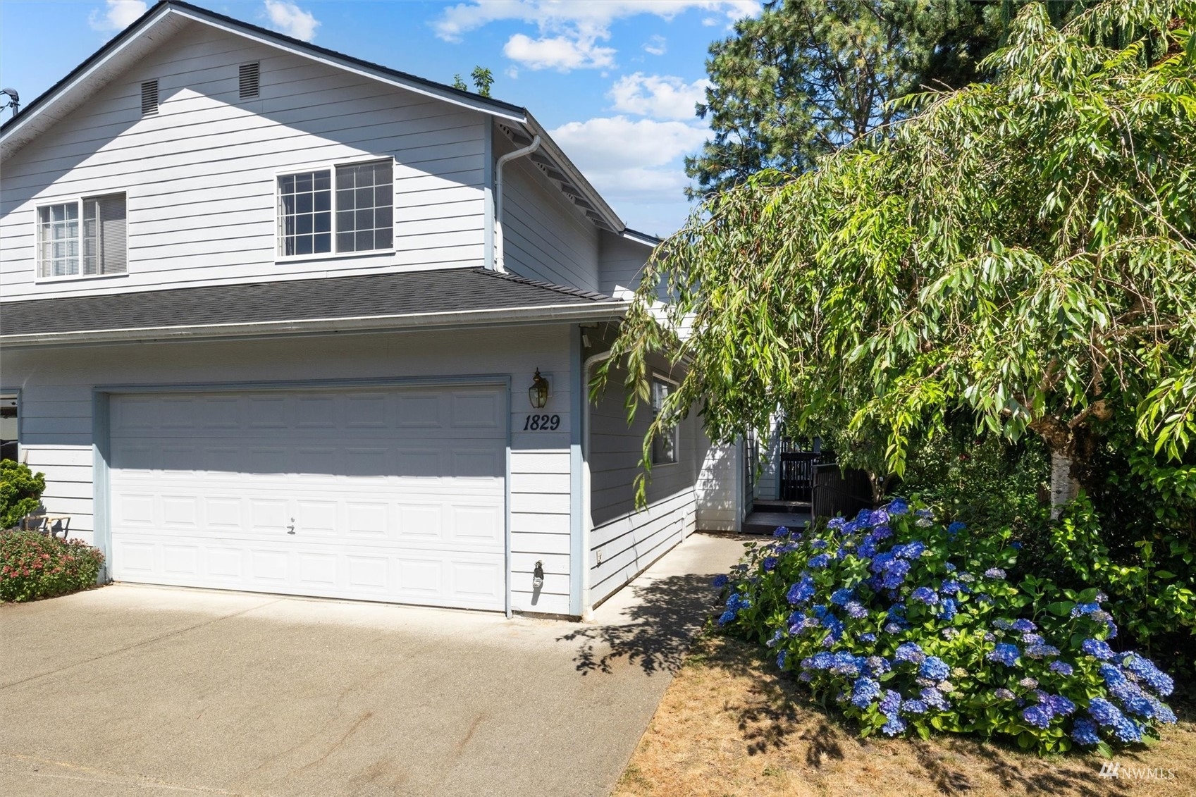 Property Photo:  1829 Pine Avenue  WA 98290 