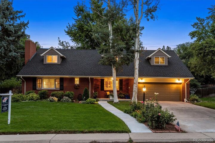 2736 S Saint Paul Street  Denver CO 80210 photo