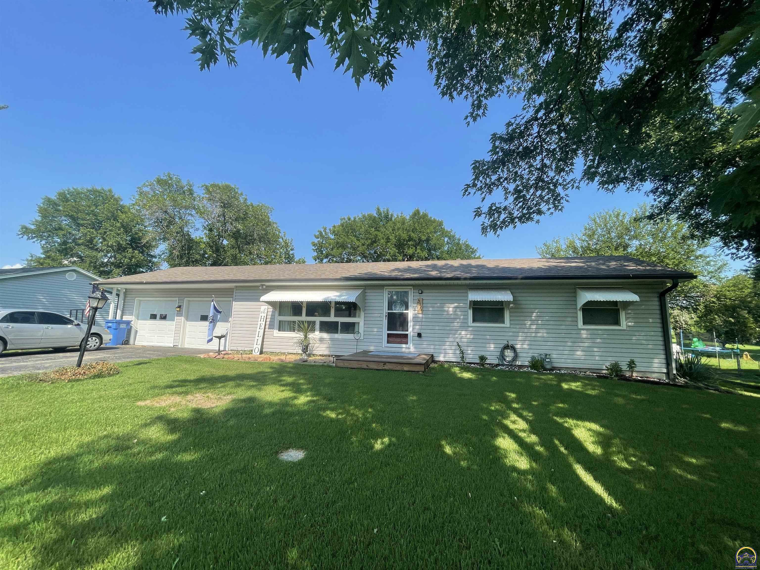 Property Photo:  5324 NE Ashby Ln  KS 66617 