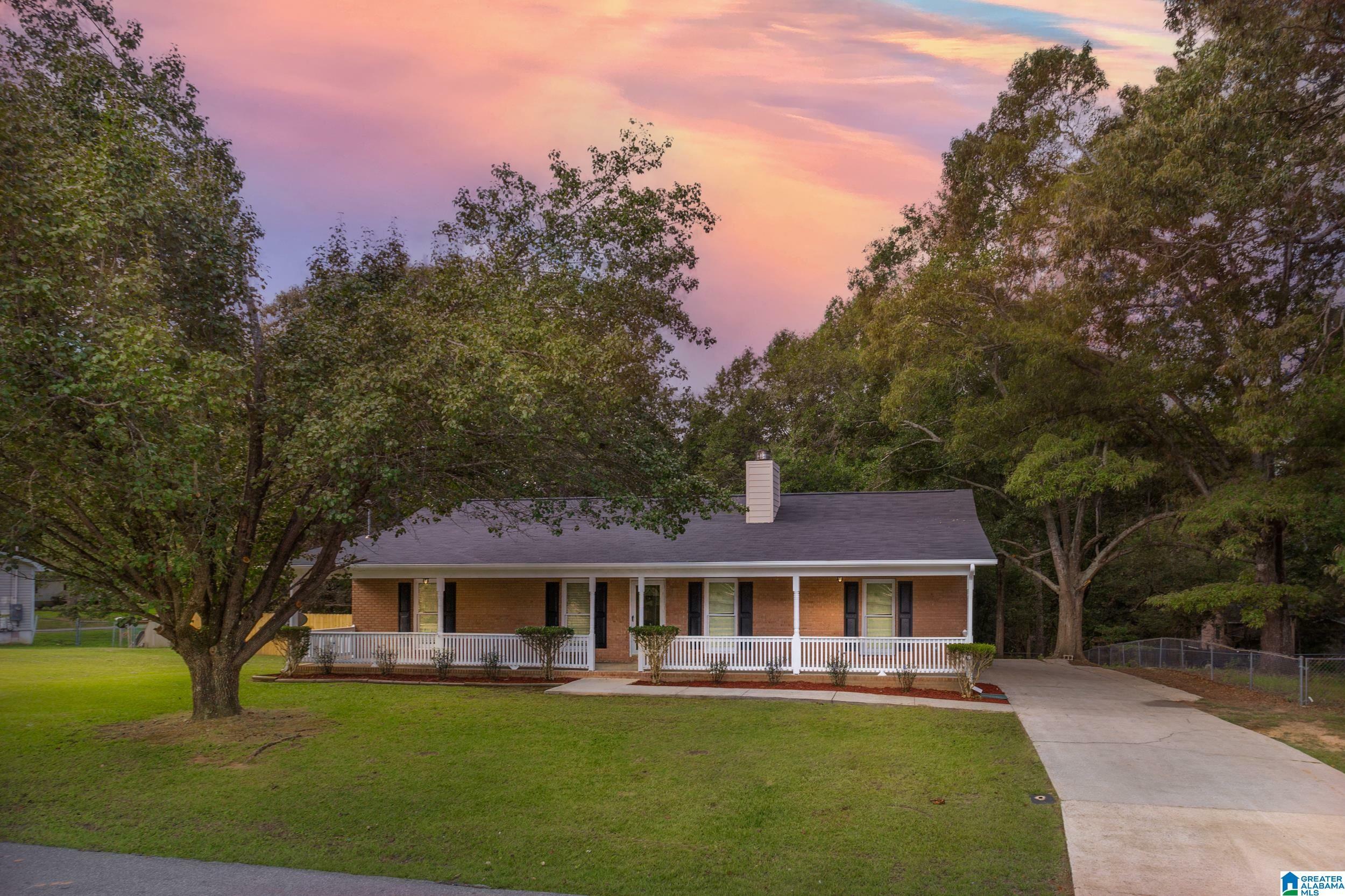 Property Photo:  1610 Circle Drive  AL 36203 