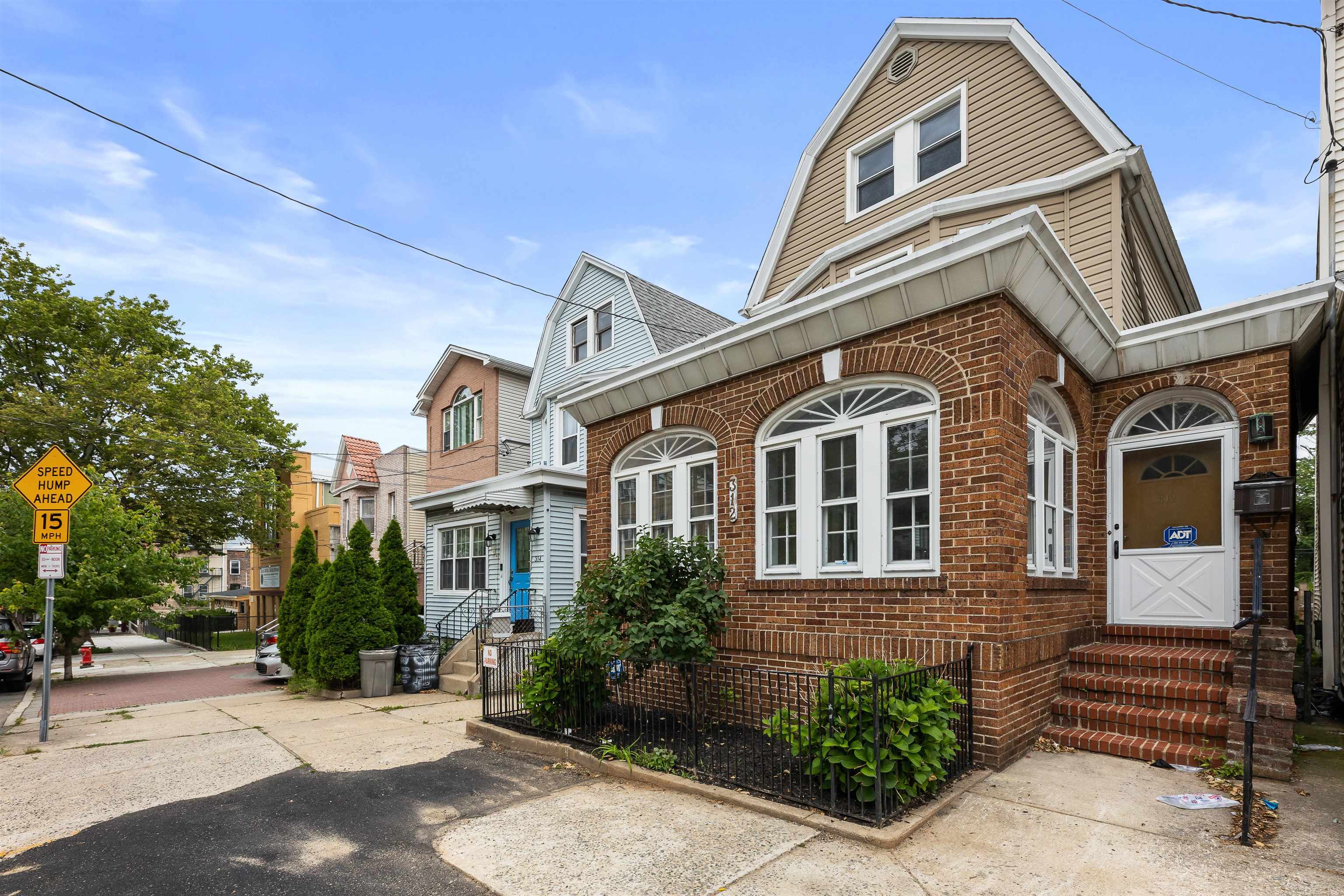 Property Photo:  312 Union St  NJ 07304 