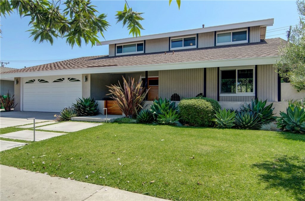 Property Photo:  13842 Claremont Street  CA 92683 