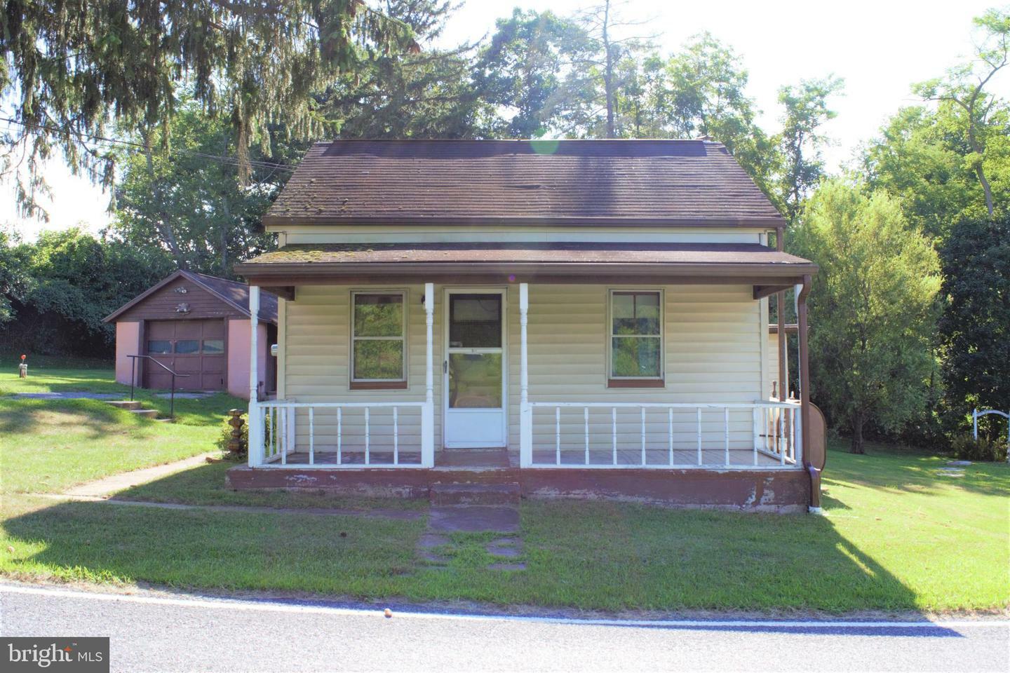 Property Photo:  1535 Erney Road  PA 17315 