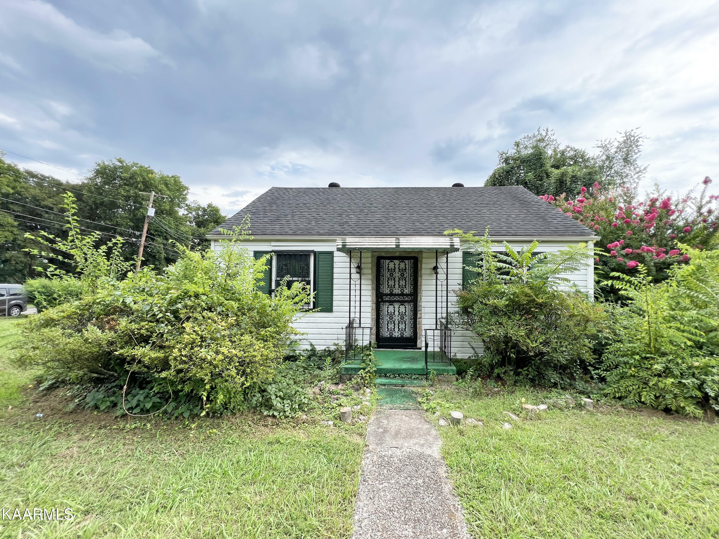 1603 Crestview St  Knoxville TN 37915 photo