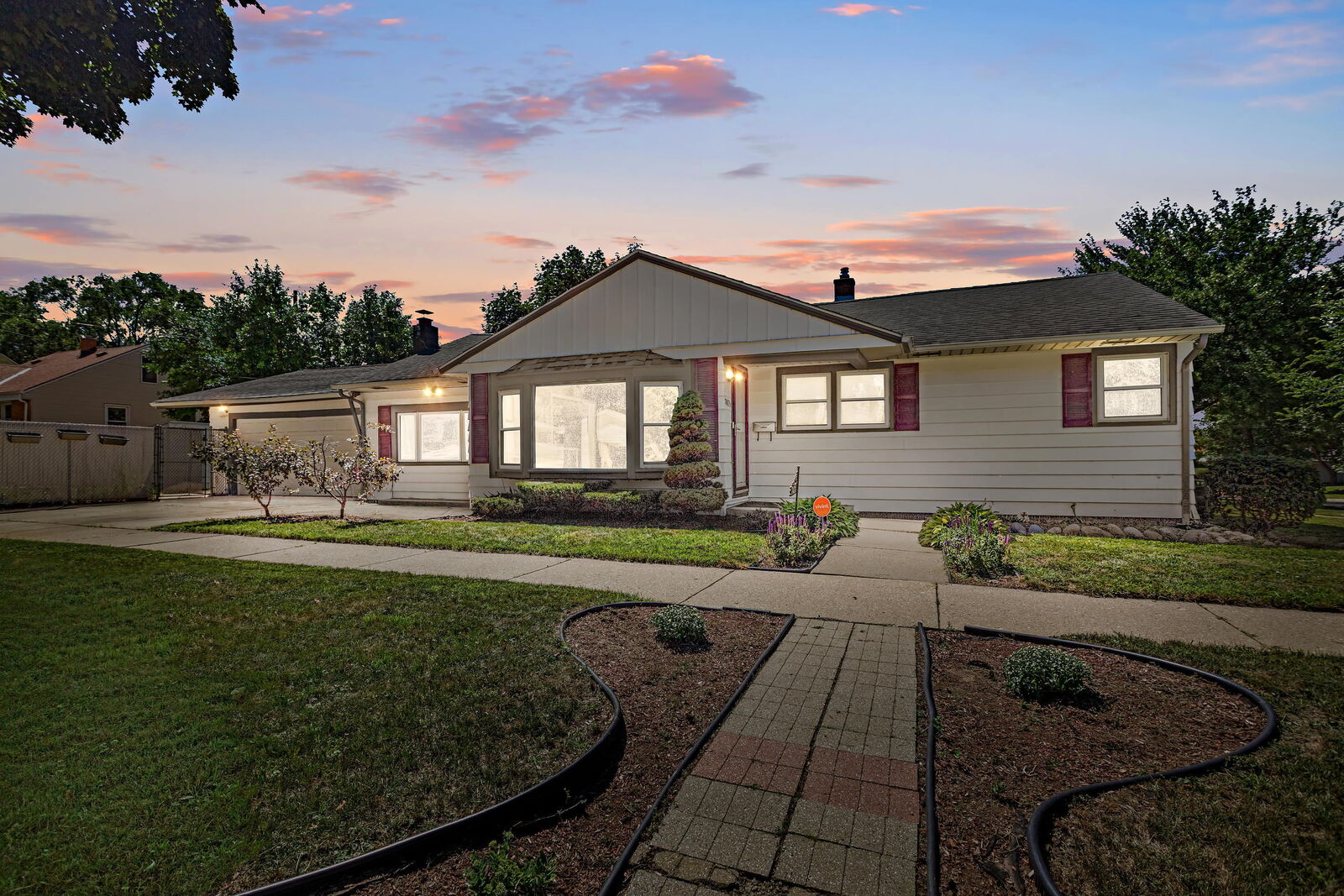 Property Photo: 7403 W Carmen Ave WI 53218
