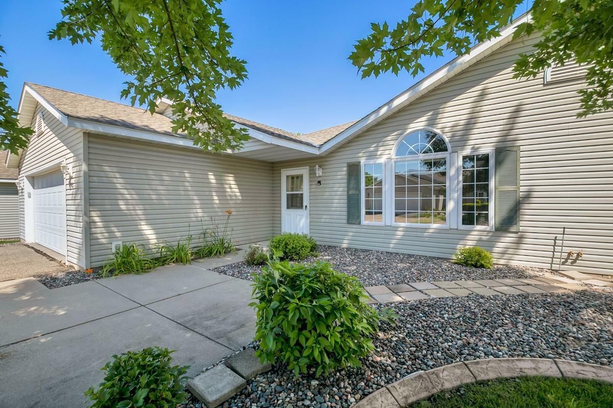 Property Photo: 903 7th Avenue NE MN 55313