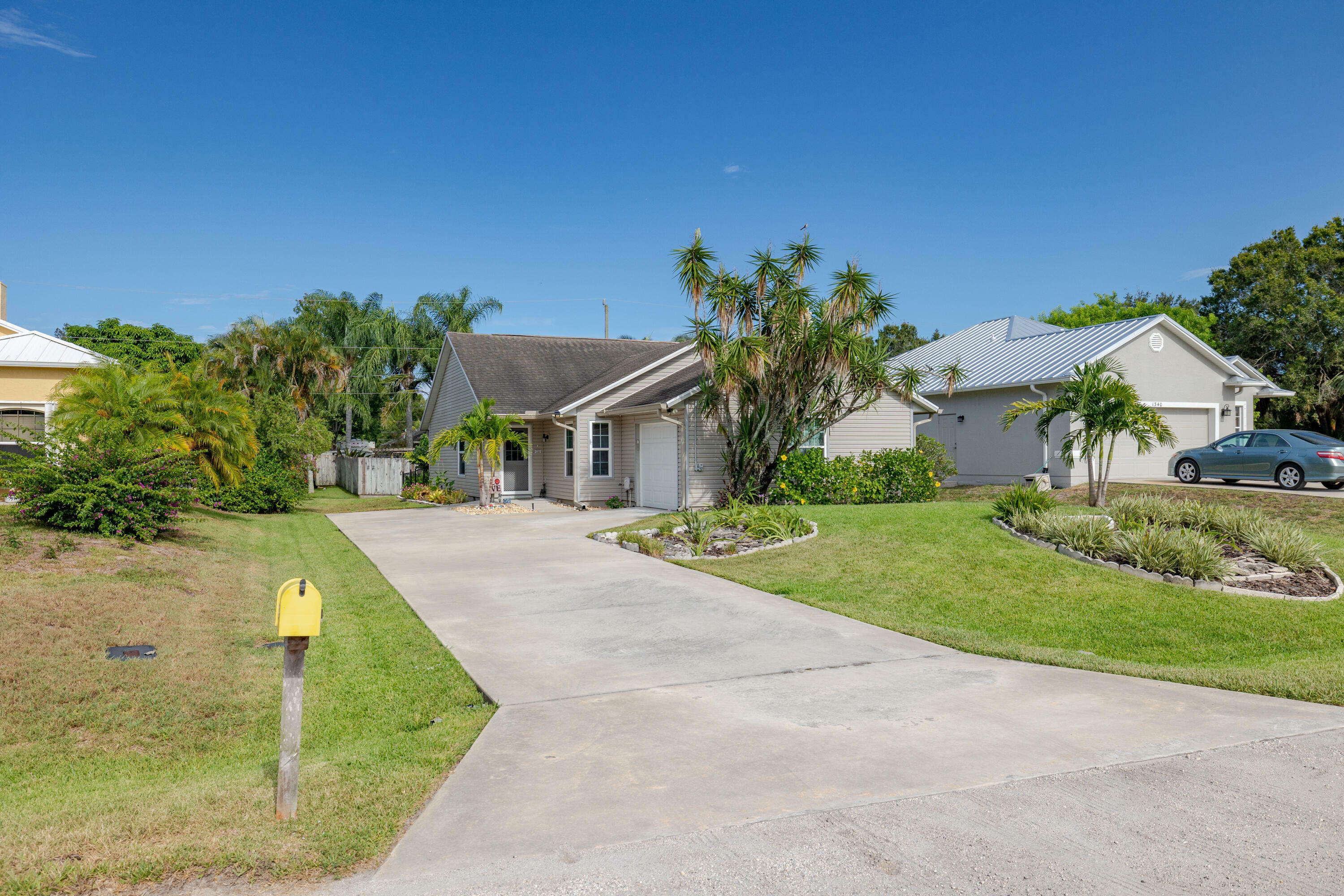 Property Photo:  1350 28th Avenue  FL 32960 