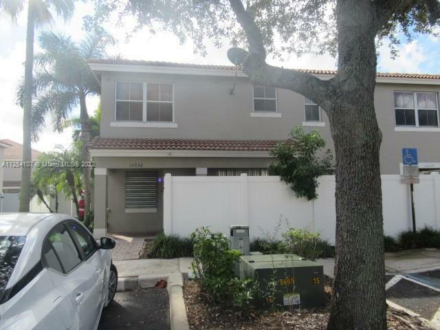 Property Photo:  12652 SW 54th St 12652  FL 33027 