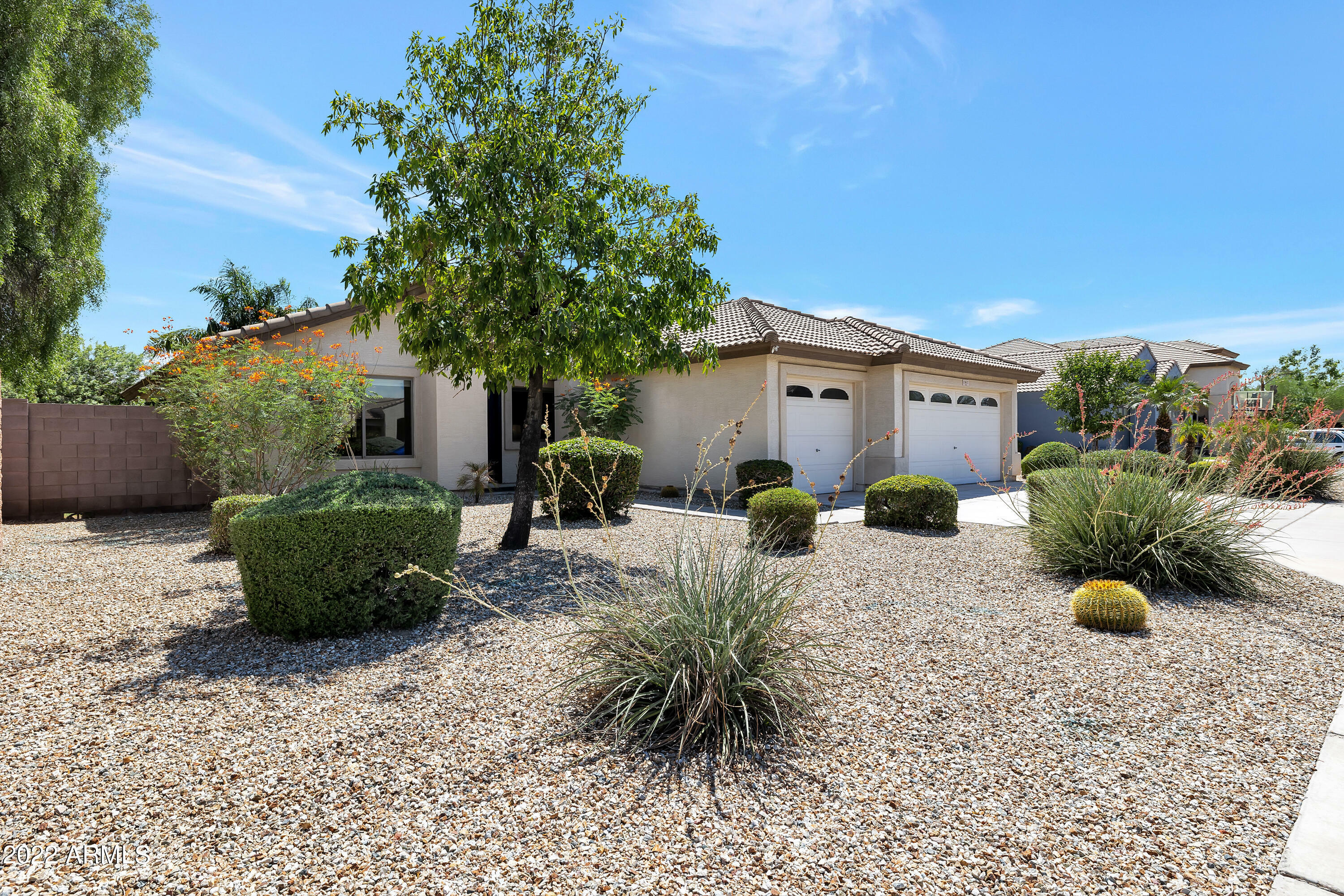 Property Photo: 15637 W Durango Street AZ 85338
