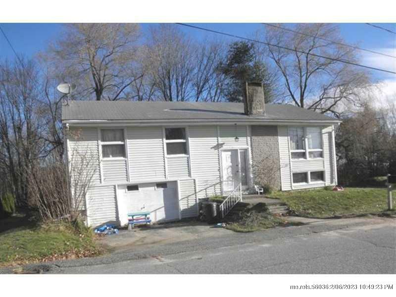 Property Photo: 19 Orchard Circle ME 04240