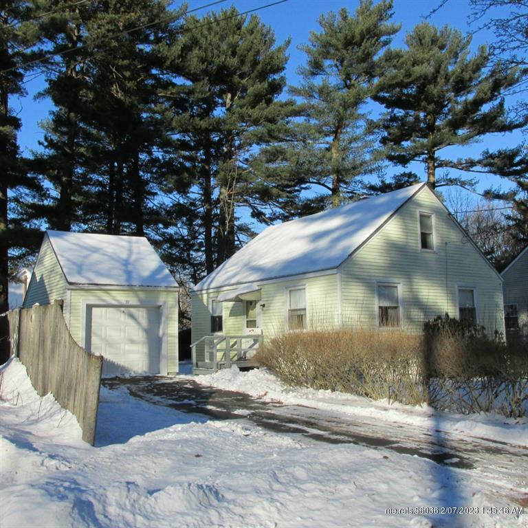 Property Photo: 39 Chamberlain Avenue ME 04011