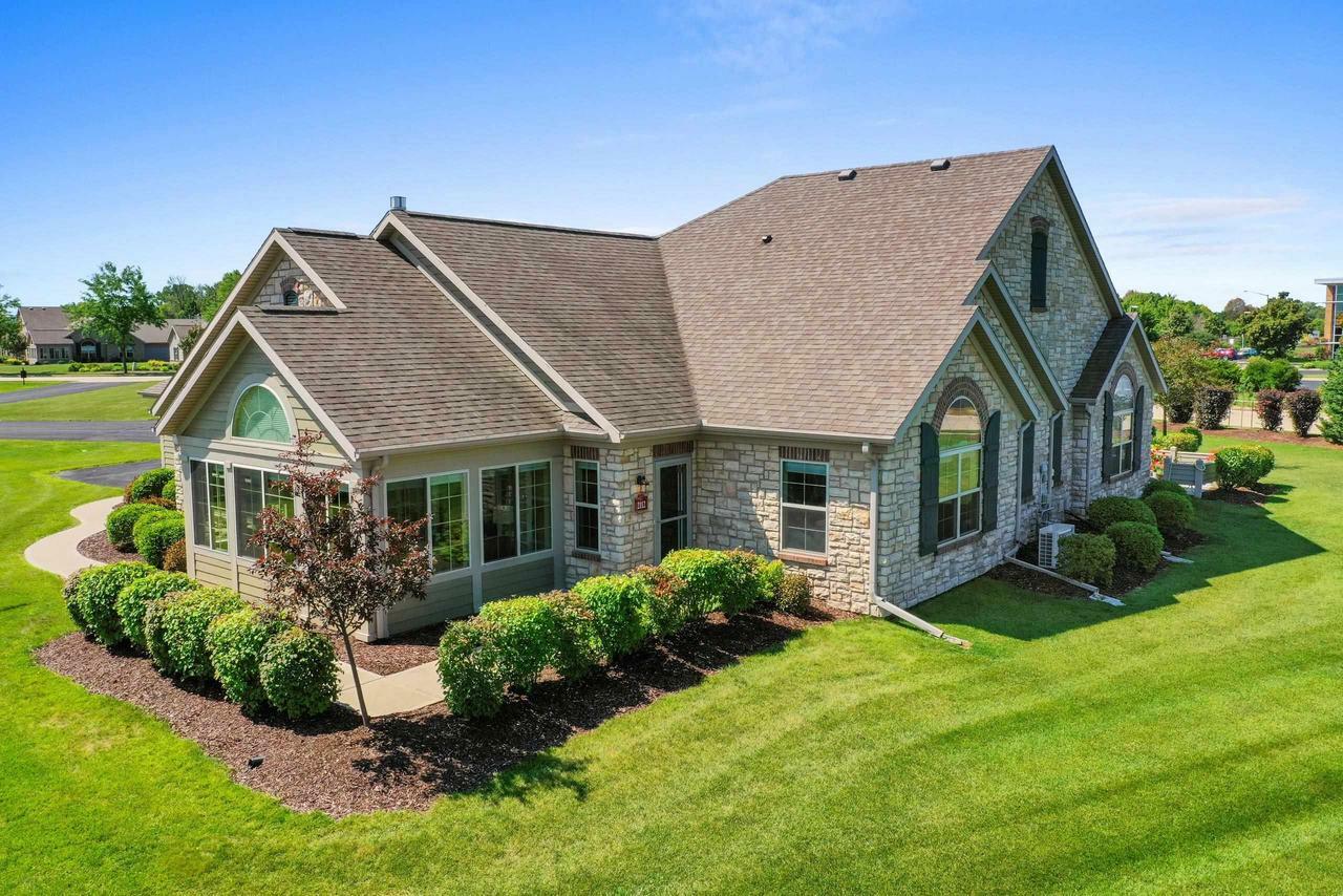 Property Photo:  2112 East Milestone Drive  WI 54913 