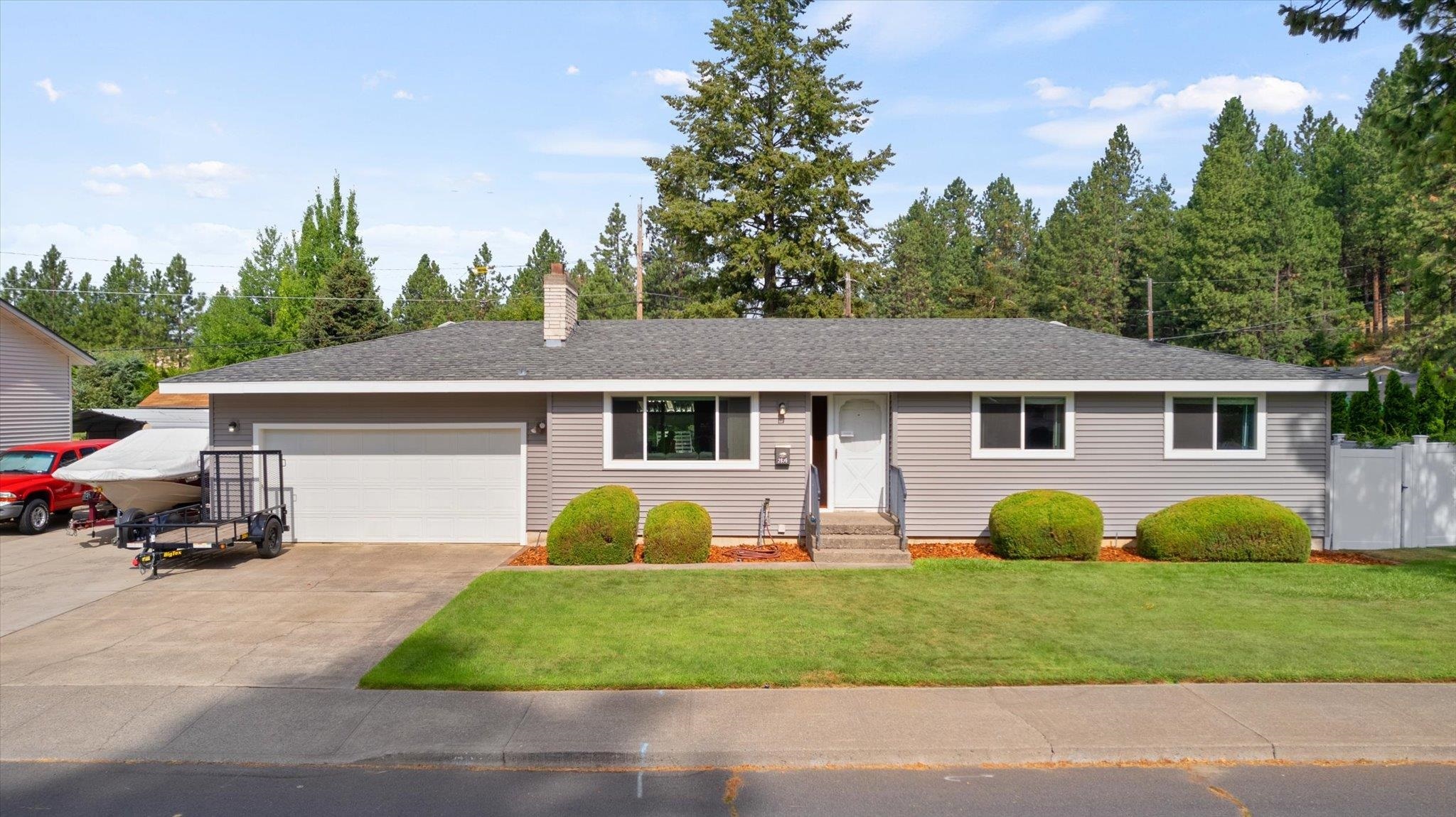 Property Photo: 2836 W Dell Dr WA 99208