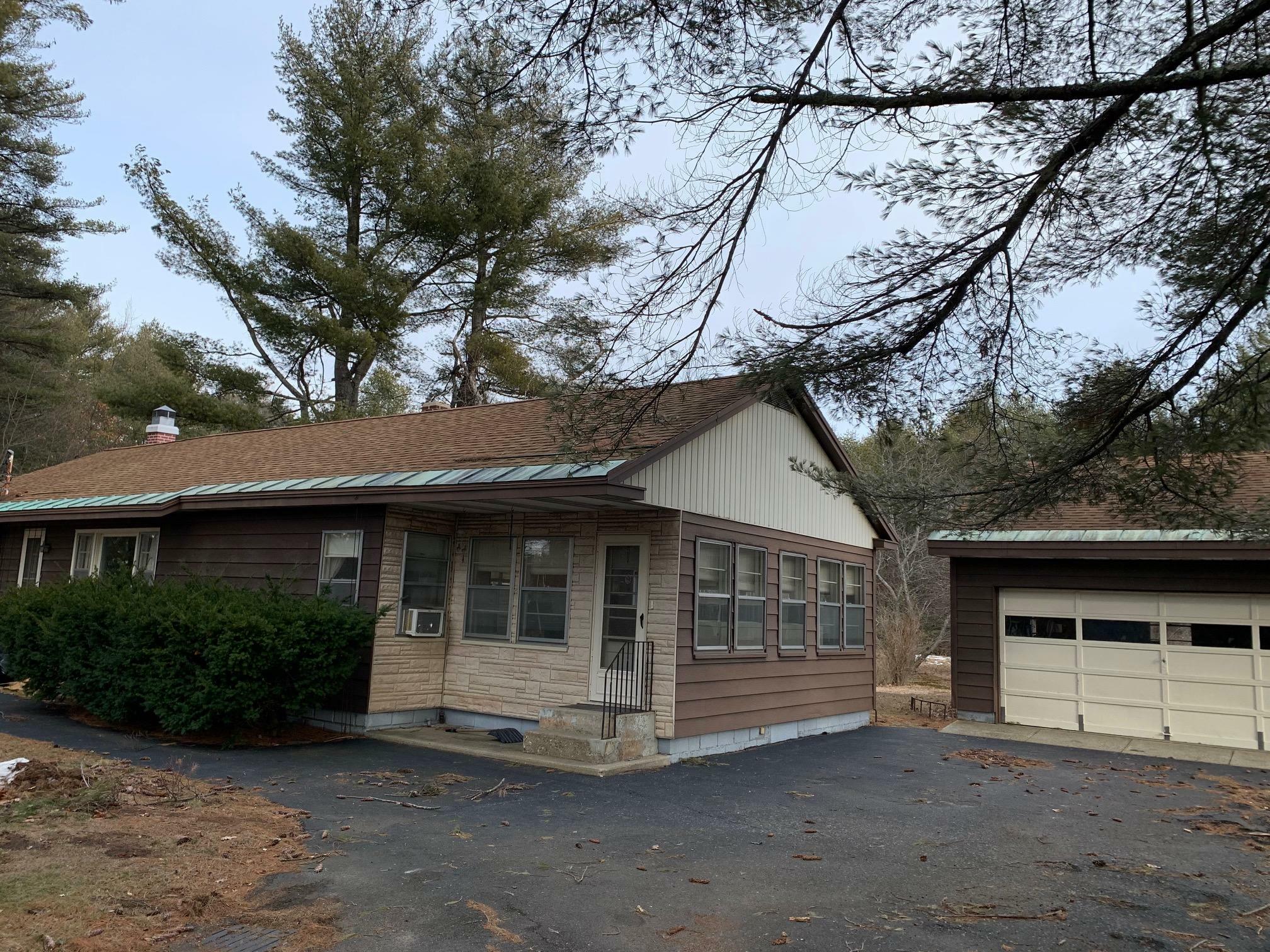 Property Photo: 1038 Main Street ME 04087
