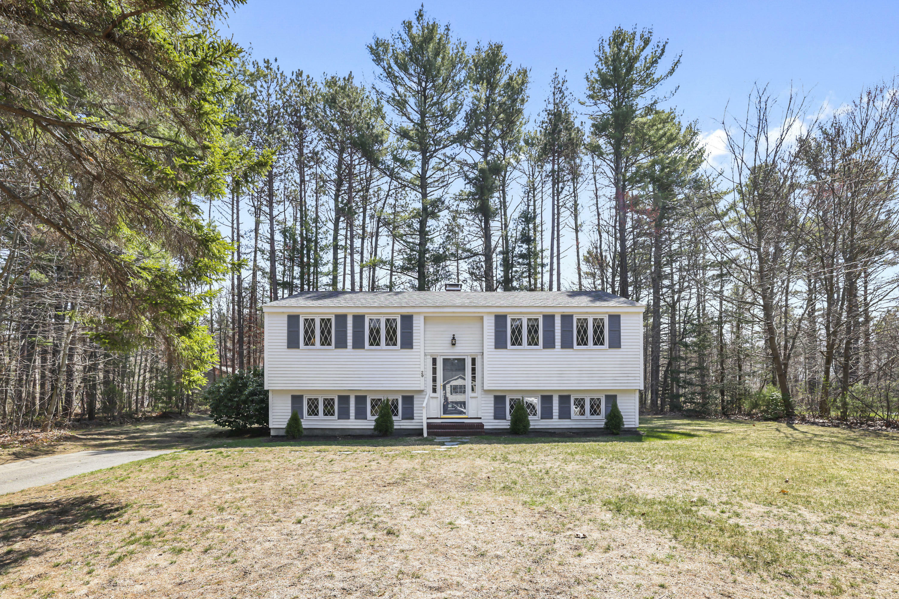 Property Photo: 29 Canterbury Circle ME 04043