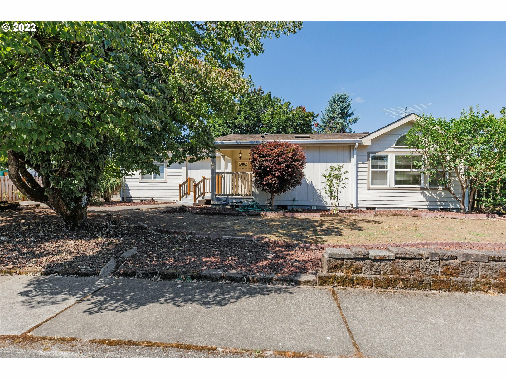 1193 N Juniper St  Canby OR 97013 photo