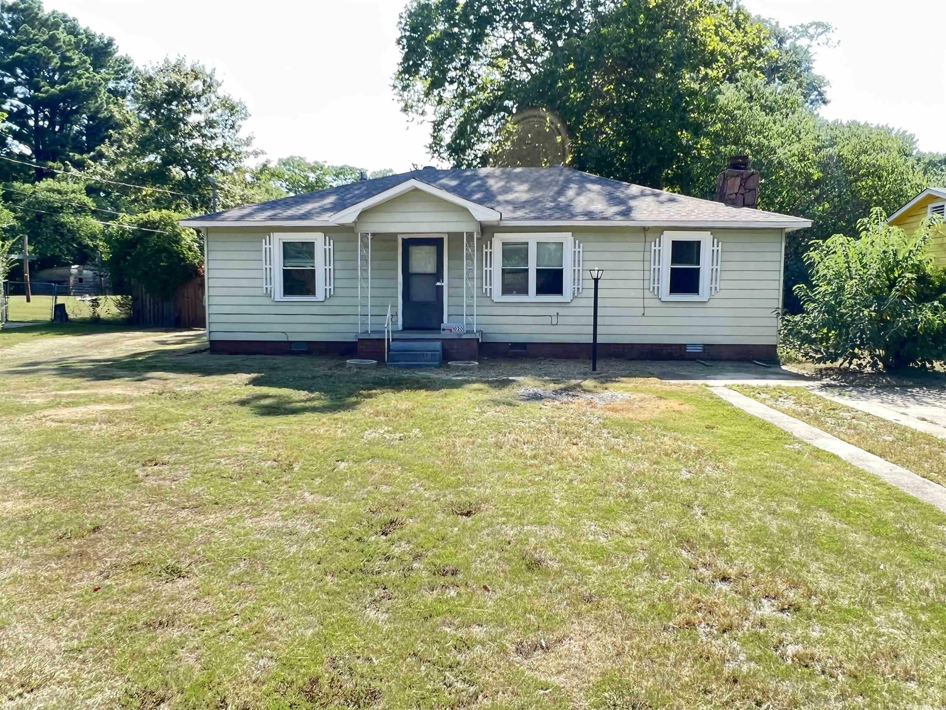 Property Photo:  1020 South Road  AR 72076 