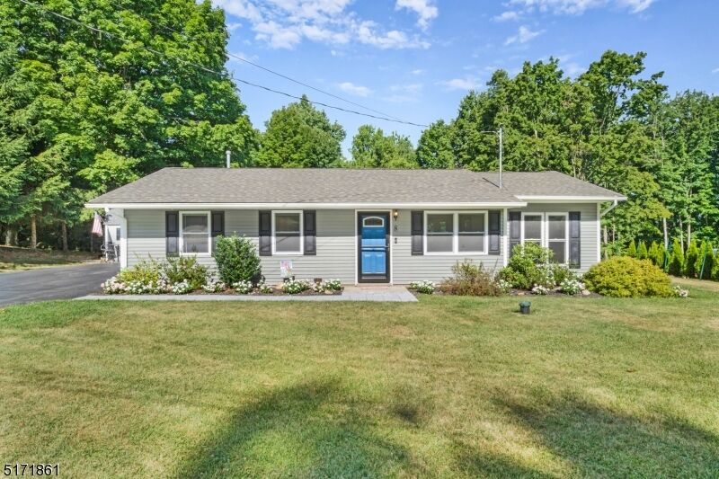 Property Photo:  8 Mary Ann Rd  NJ 07438 