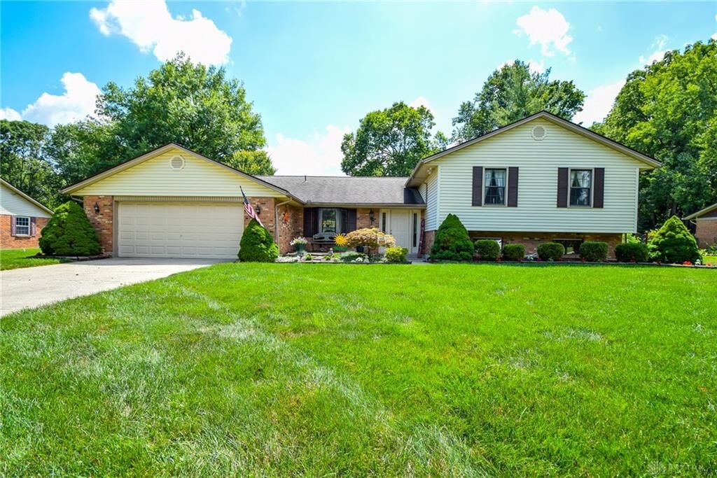 Property Photo:  2064 Meadowside Lane  OH 45458 
