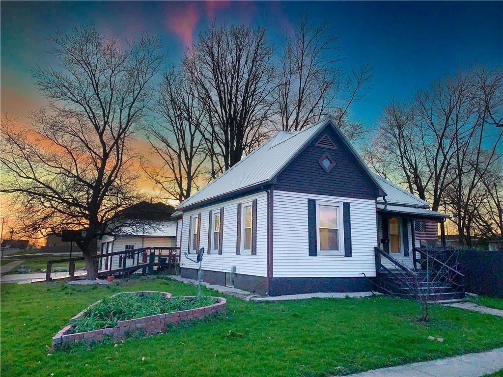 Property Photo:  113 Worth Street   61951 