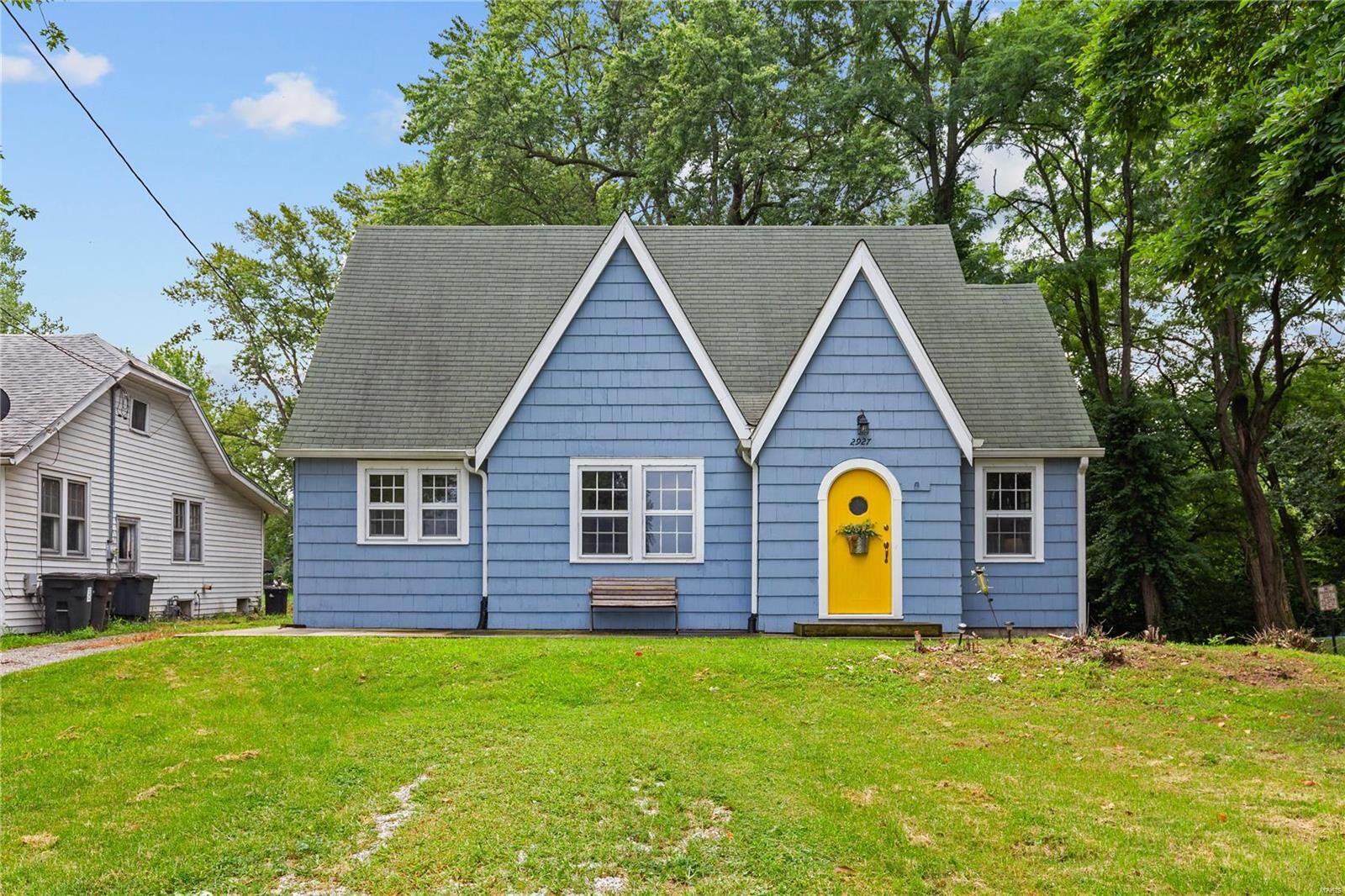 Property Photo:  2927 W Delmar Avenue  IL 62035 