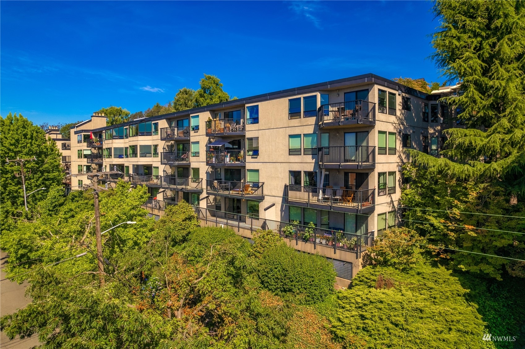 Property Photo: 410 W Roy Street E107 WA 98119