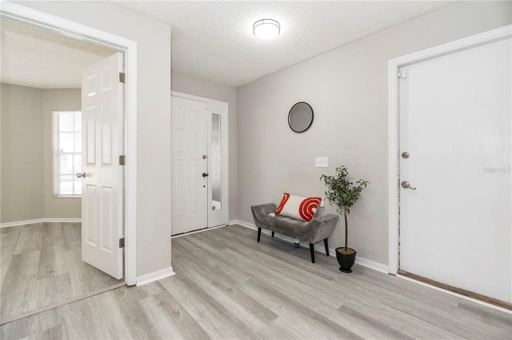 Property Photo: 1441 Windjammer Place FL 33594