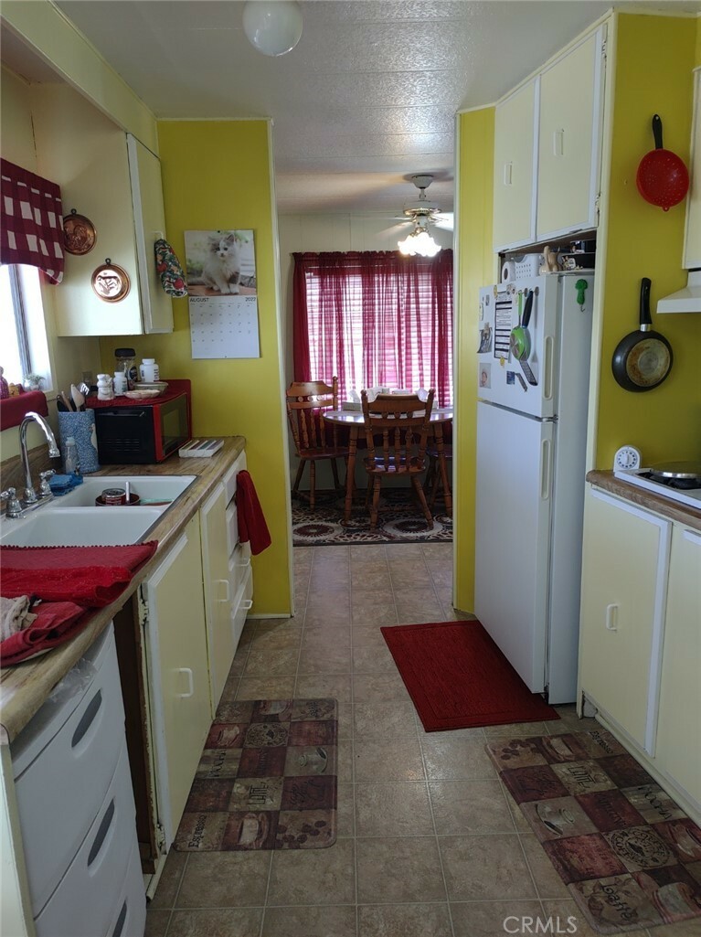 Property Photo:  1095 W McCoy Lane 81  CA 93455 