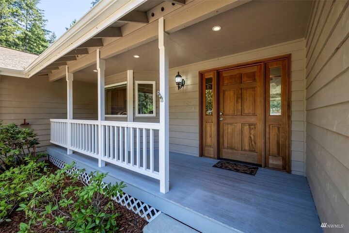 Property Photo: 7695 Cabrini Drive SE WA 98367