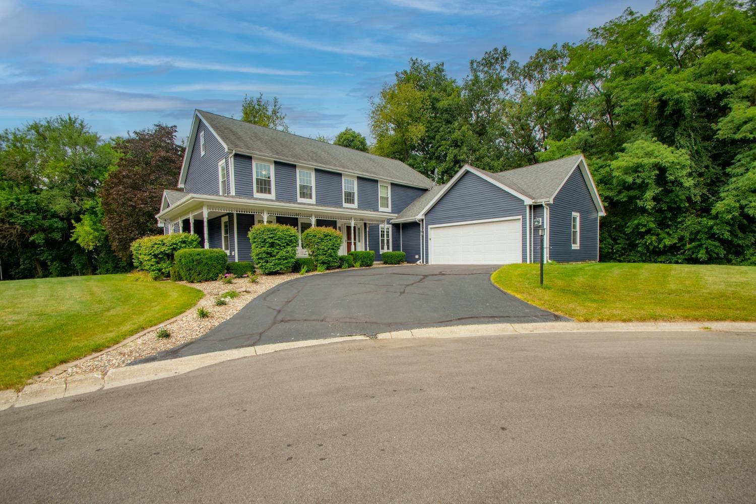 1452 Cedar Creek Court  Valparaiso IN 46385 photo