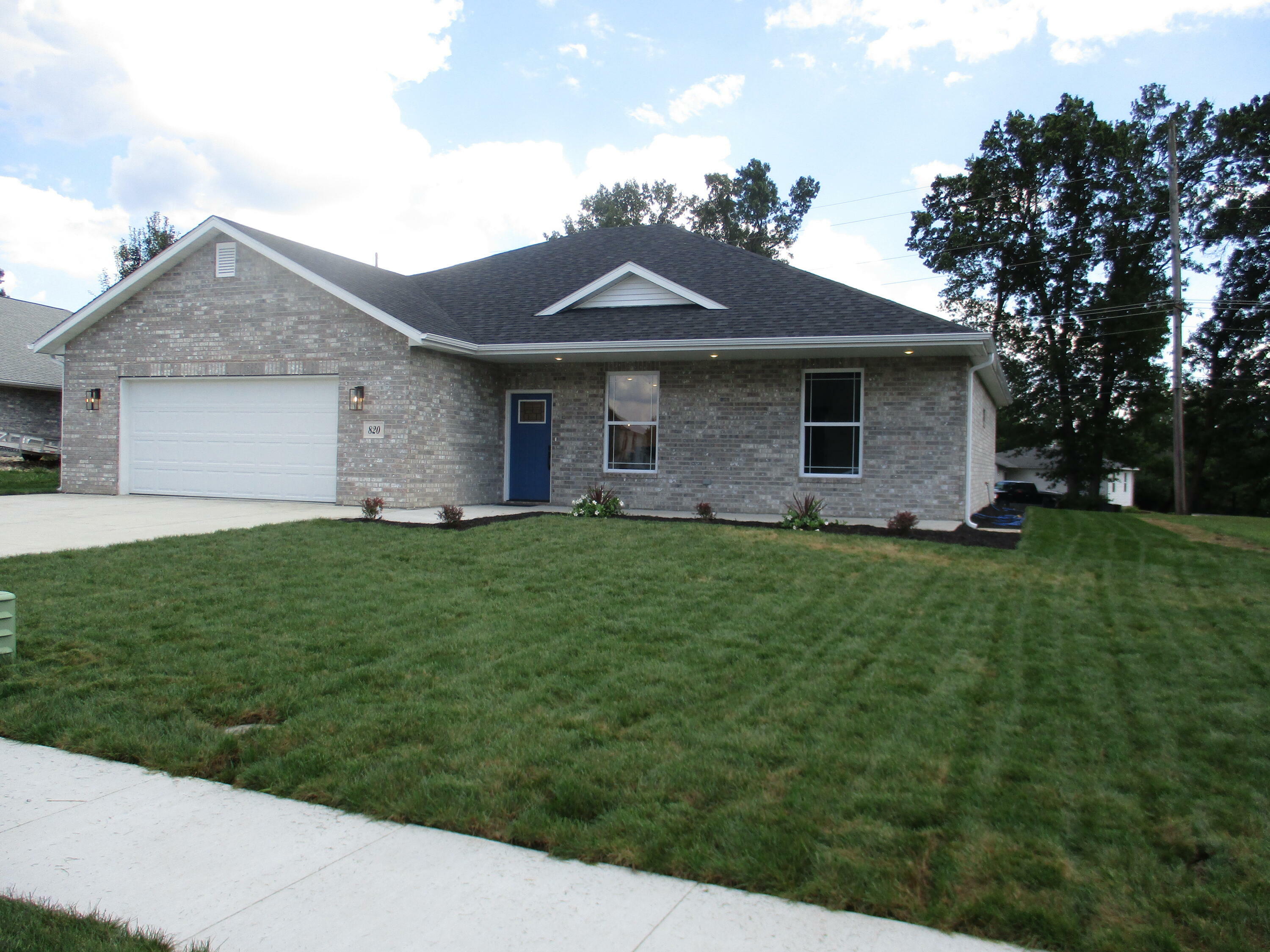 Property Photo:  820 Westwood Boulevard  MO 65251 