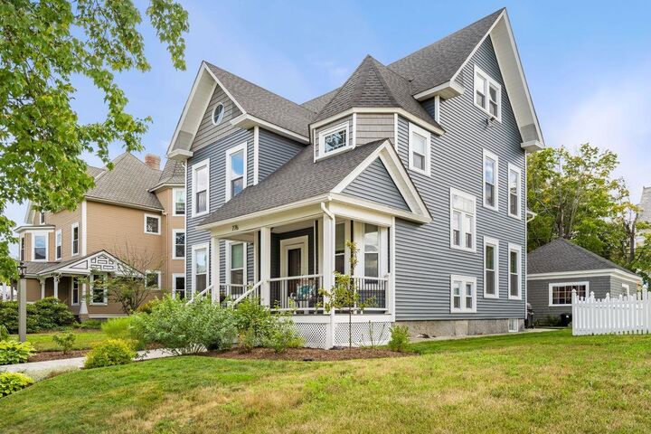 Property Photo:  776 Chestnut Street  NH 03104 