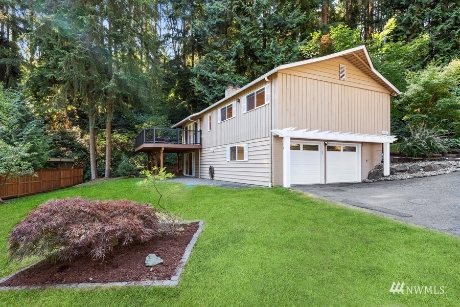 Property Photo:  16901 26th Avenue NE  WA 98155 