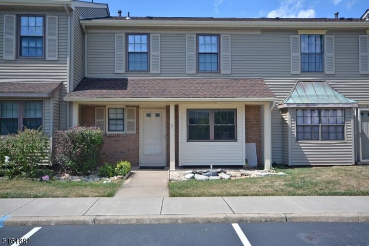 3 Exeter Ct  Franklin Twp. NJ 08873 photo