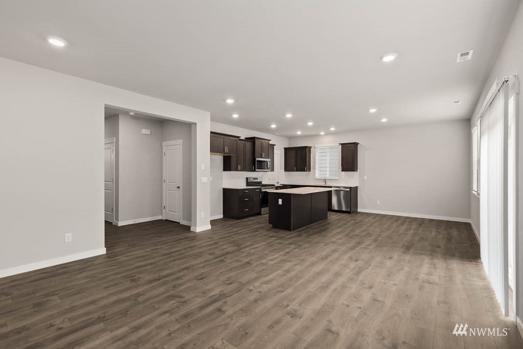 Property Photo: 11036 Emmons Court E 926 WA 98374