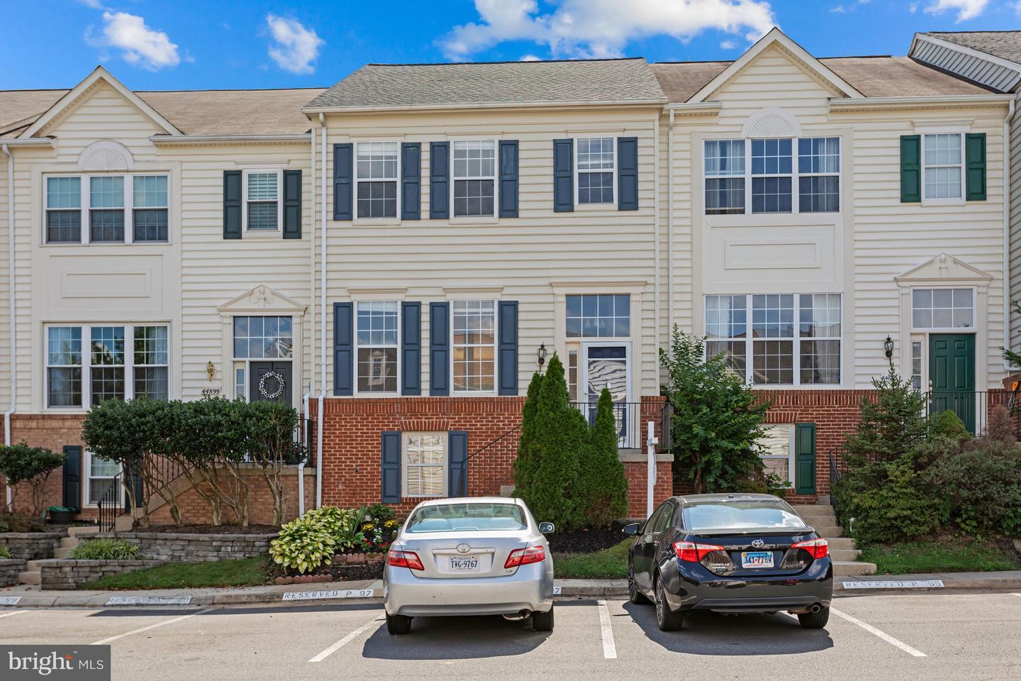 Property Photo: 44897 Point Bay Terrace VA 20147