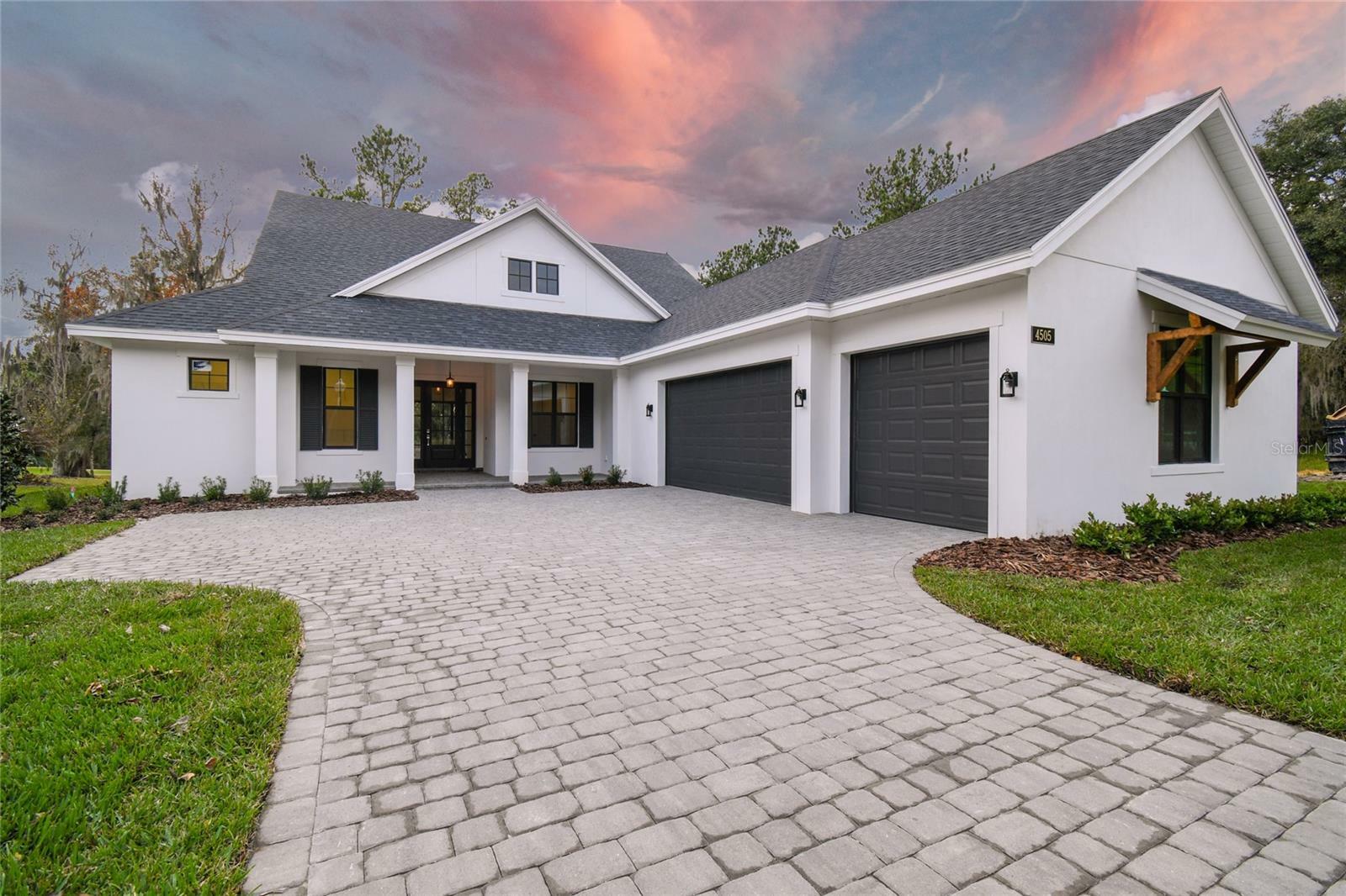 Property Photo:  4849 Majestic Hills Loop  FL 34601 