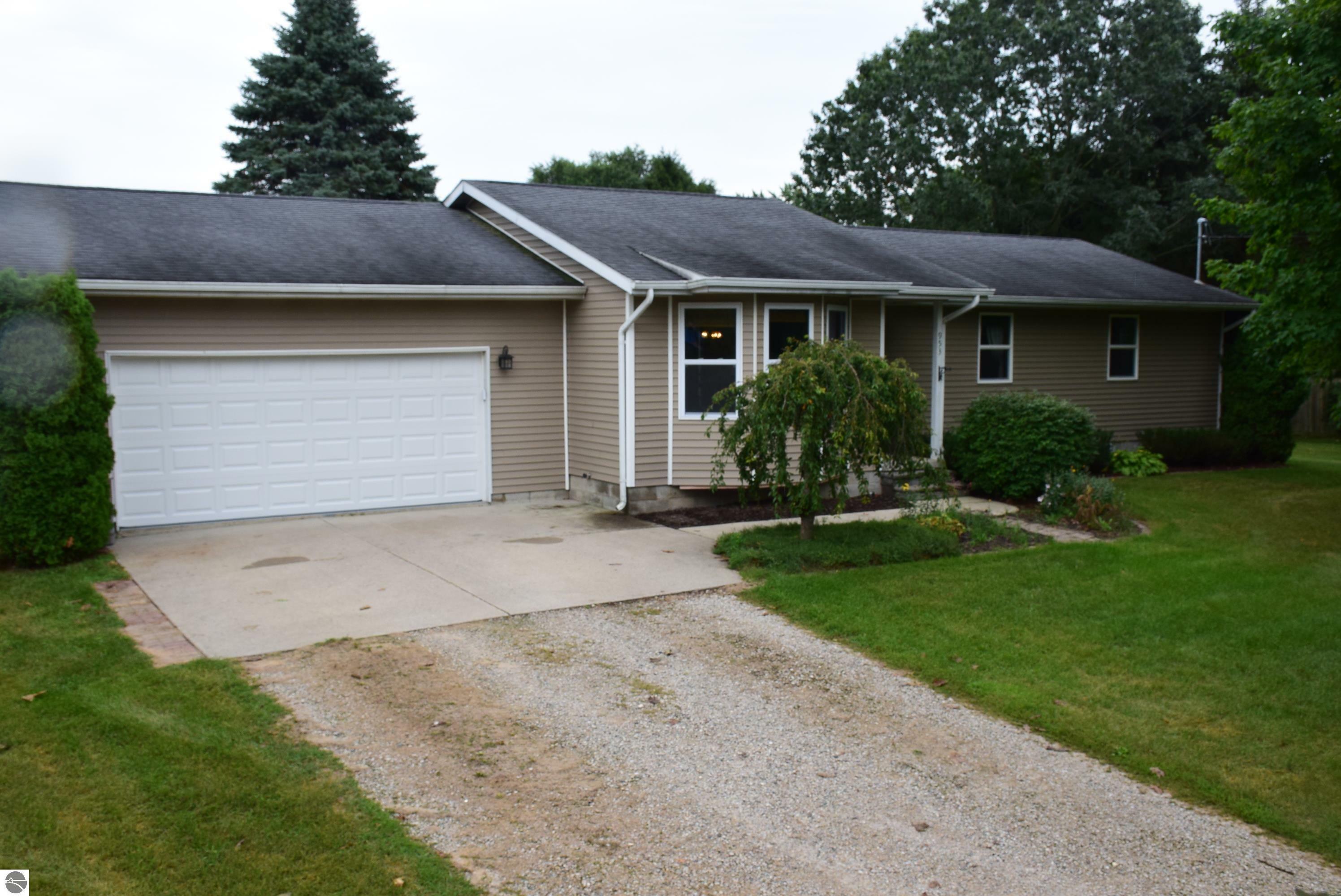 Property Photo:  953 S Crawford Road  MI 48858 