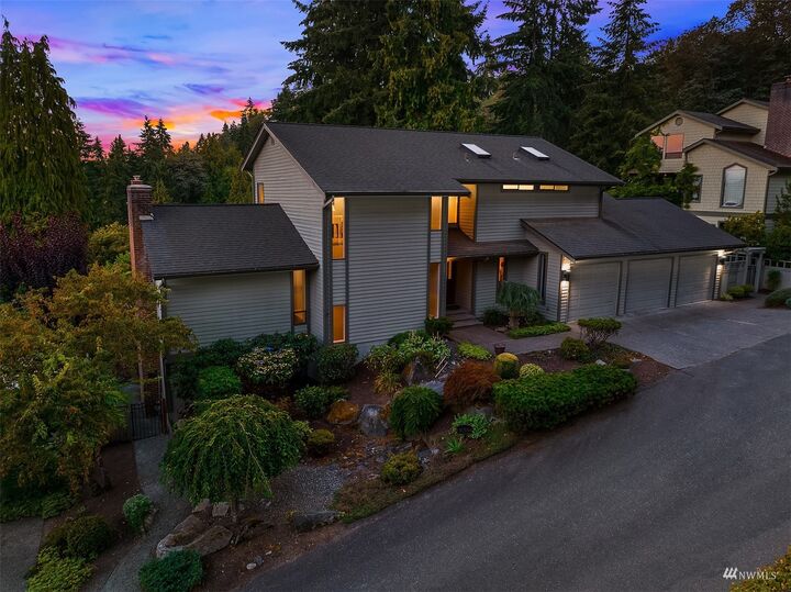 Property Photo: 13059 42nd Avenue NE WA 98125