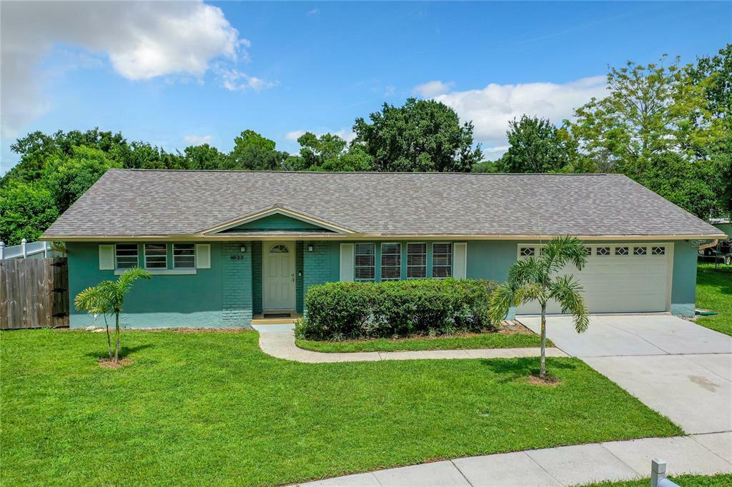 Property Photo: 8523 Alveron Avenue FL 32817